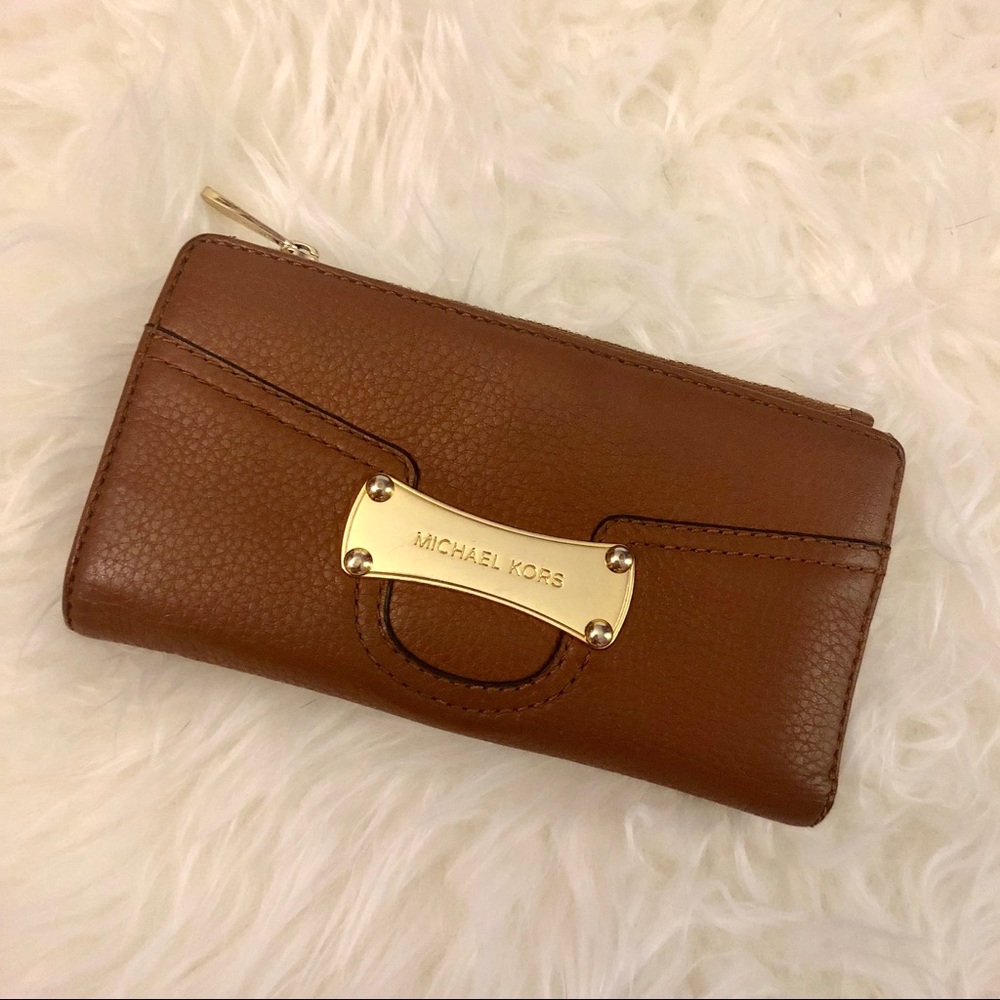 Michael Kors TZ Saratoga Leather Wallet